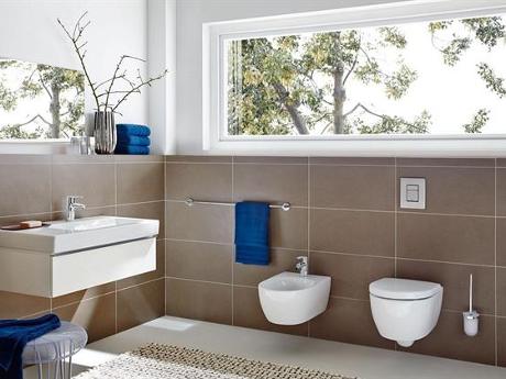 Installationssysteme ersetzen schwerfällige Waschtische und verstecken WC-Spülkästen